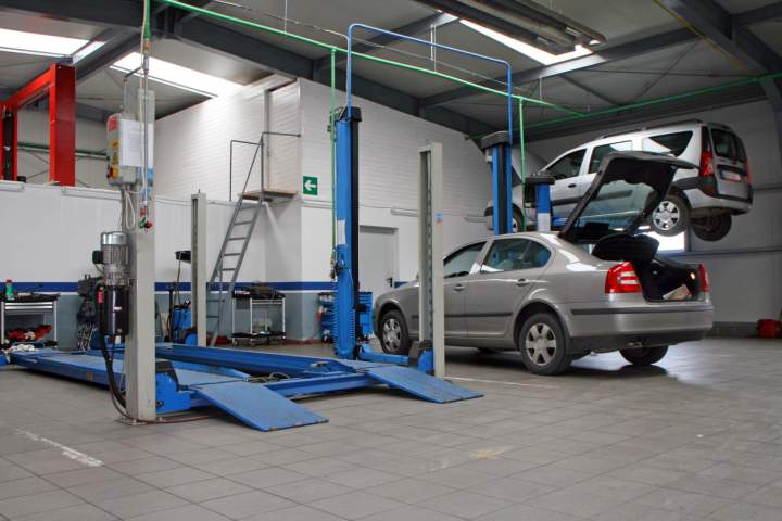  Garage automobile Alma